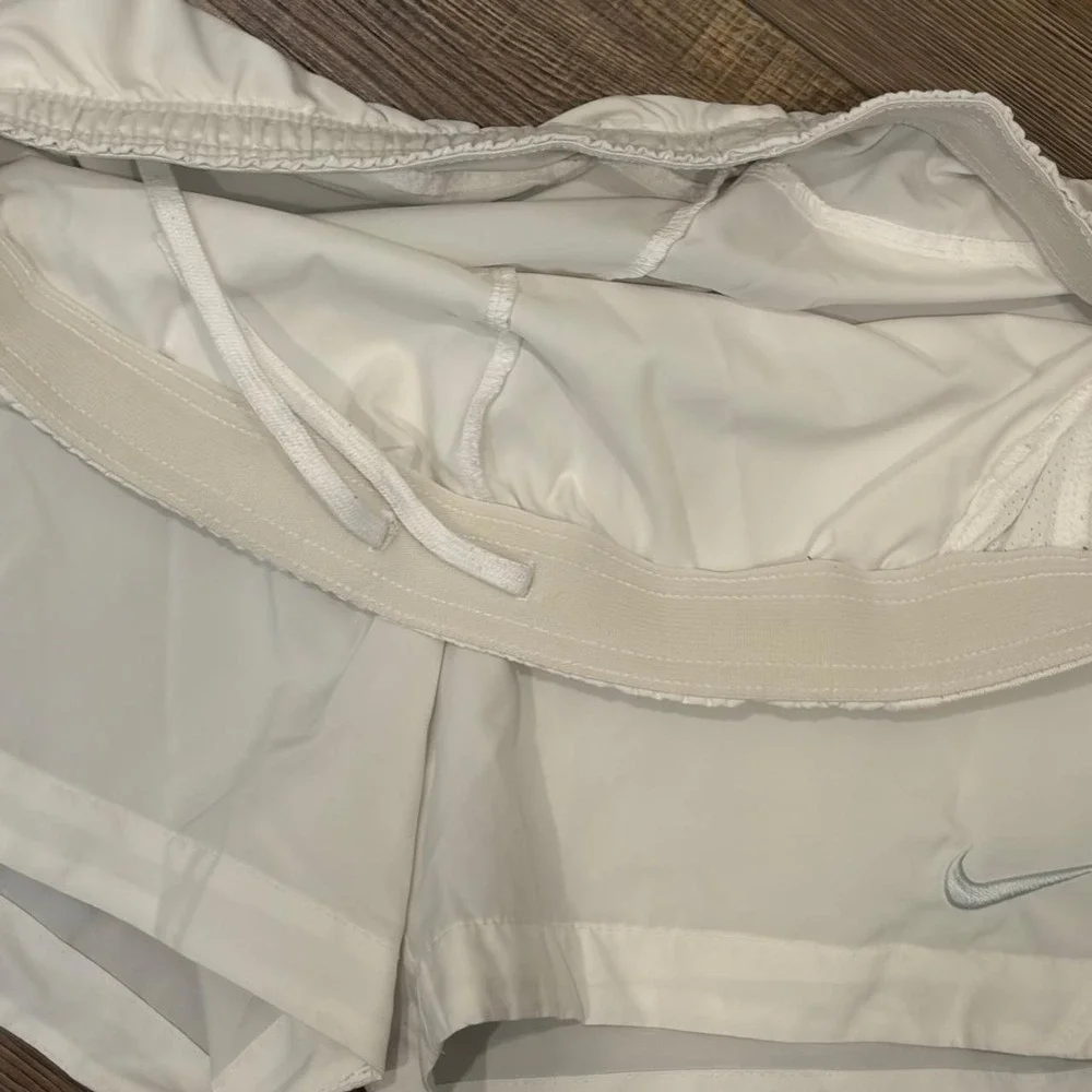 Nike white running shorts running athletic 28